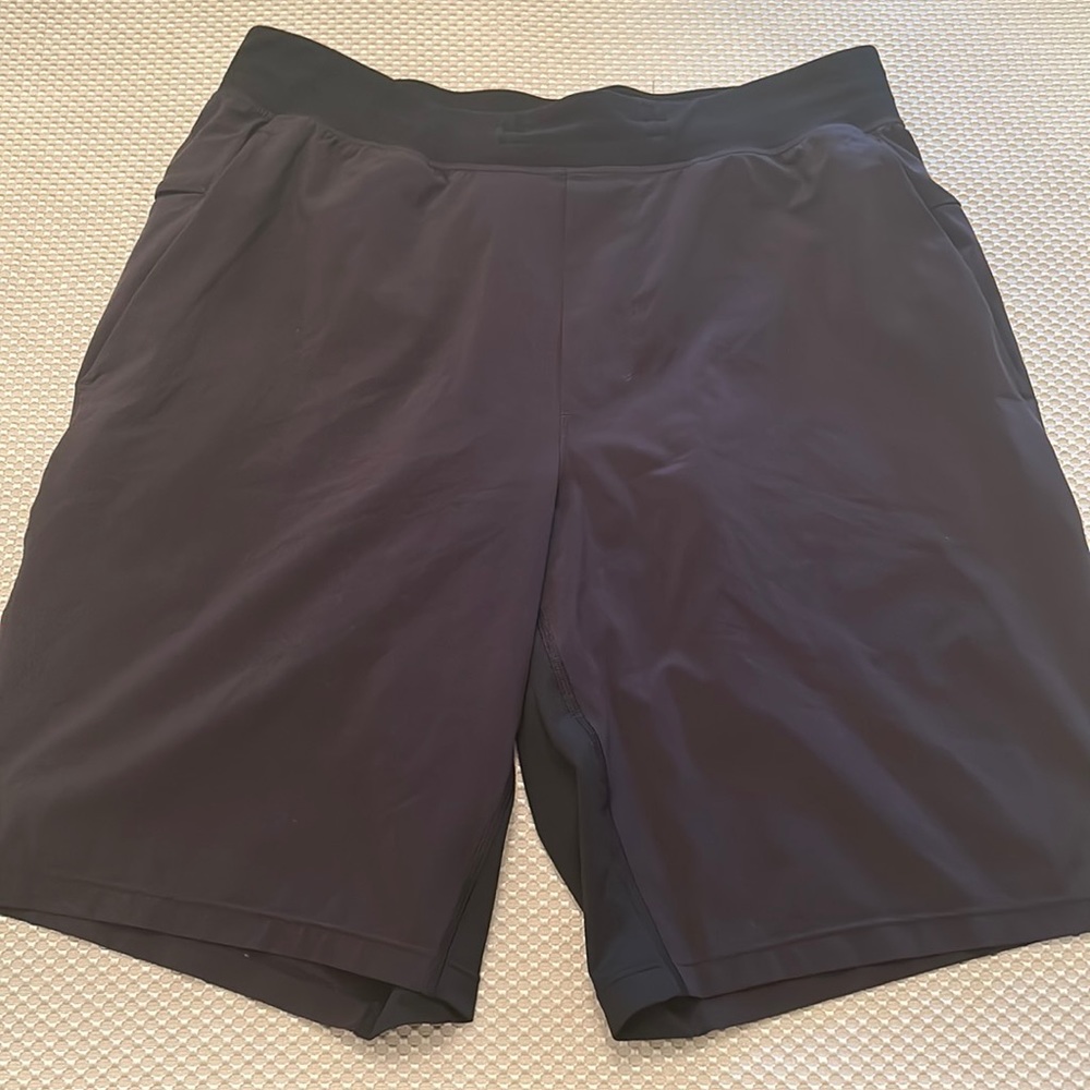 Men’s Lululemon 10” Shorts size M